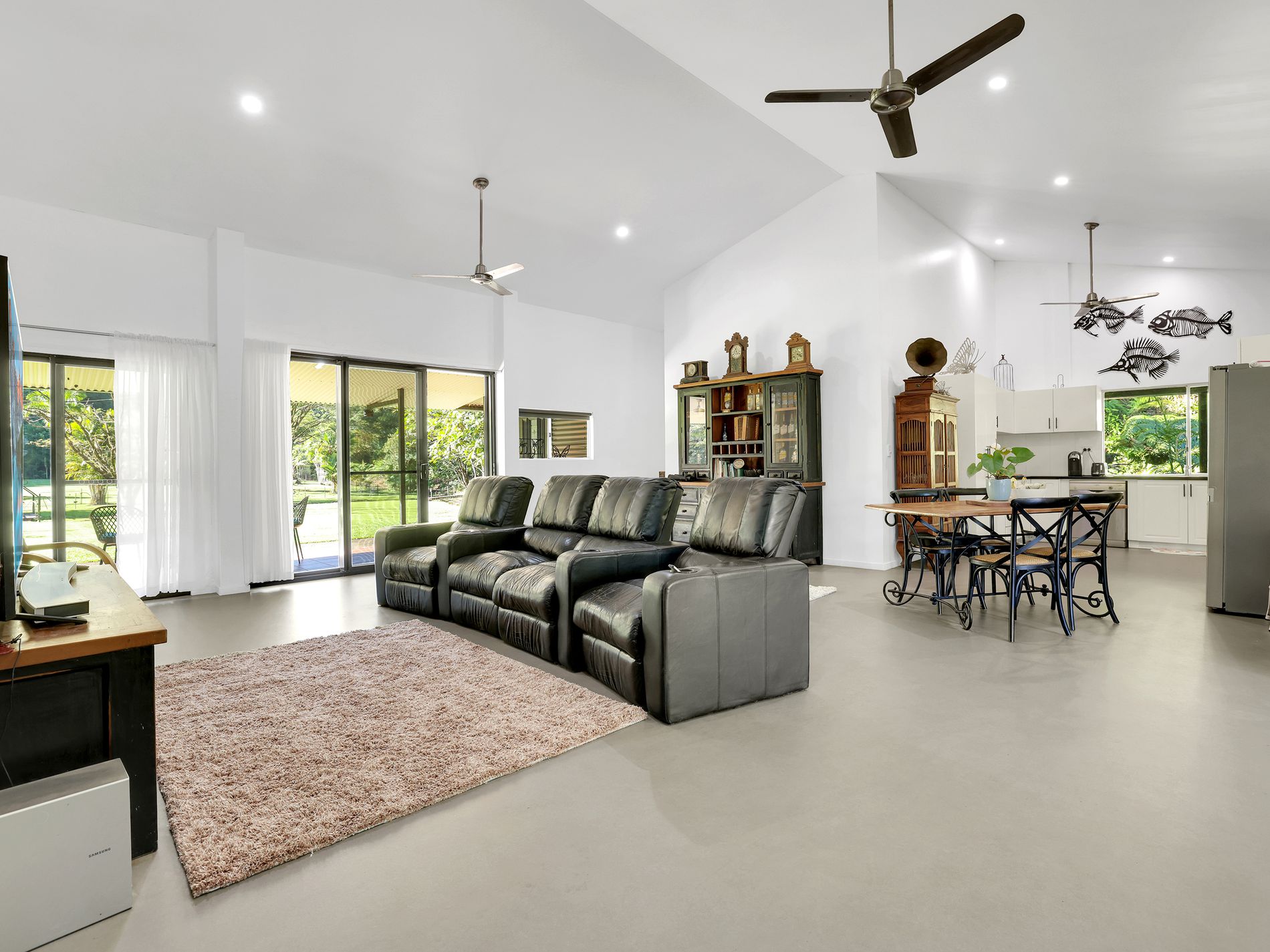 376 Kruckow Road, East Russell