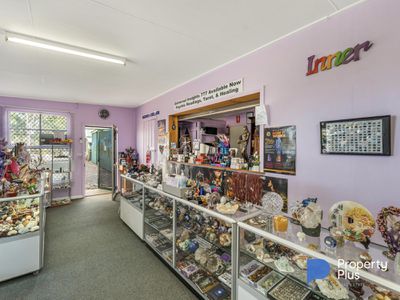 28 Calder Highway, Wedderburn