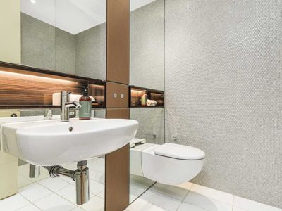 2 Chippendale Way, Chippendale