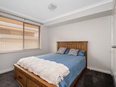 2 / 7 Bull Way, Somerville