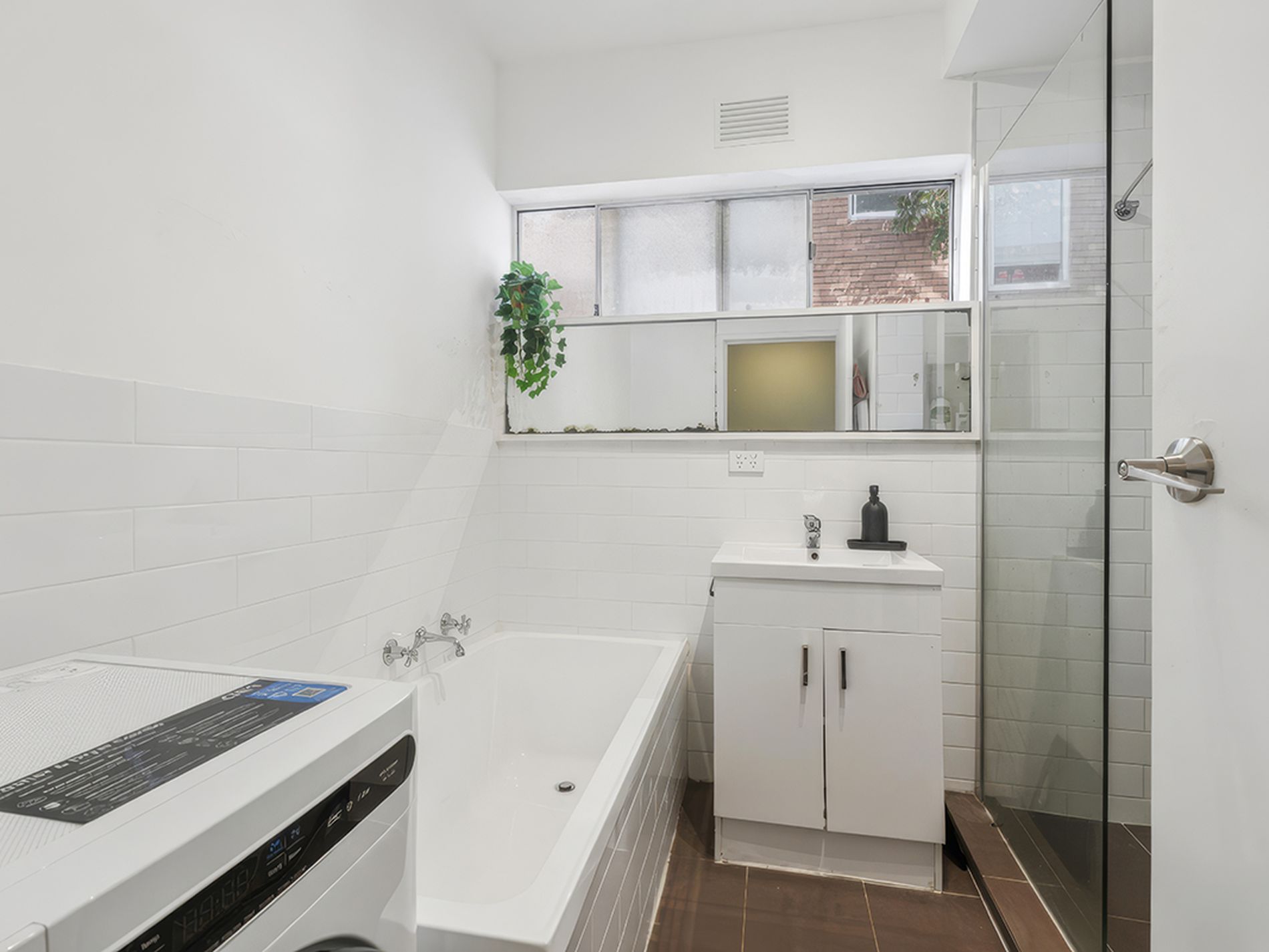 15 / 21-23 Tiuna Grove, Elwood