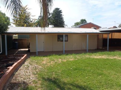 18 Oxley Circle, Dubbo
