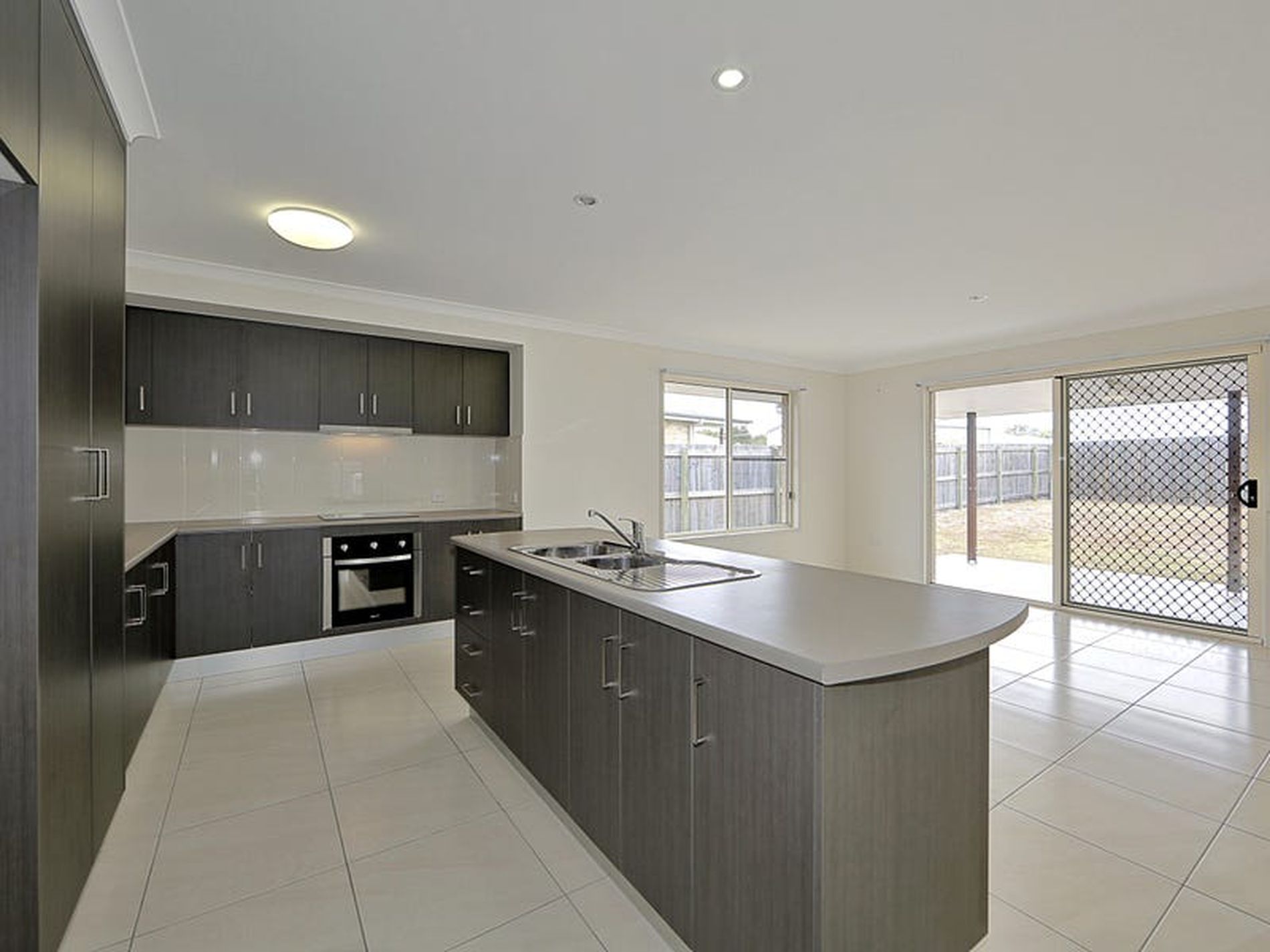 8 Oriole Ct, Woodgate
