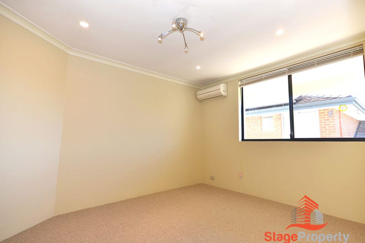 12 Bronzewing Loop, Wembley