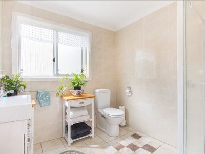 2 Anglers Parade, Fishermans Paradise