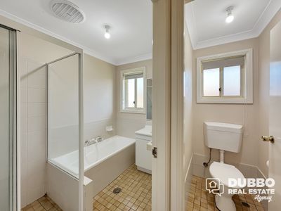 2 / 71 Websdale Drive, Dubbo