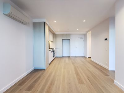 2010 / 628 Flinders Street, Docklands