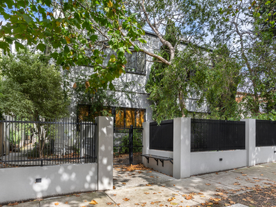 8 / 17 Charnwood Road, St Kilda