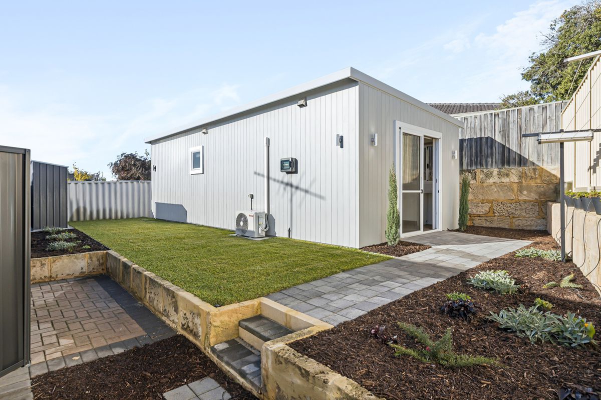Rear Granny Flat, 33 Attwood Place, Clarkson