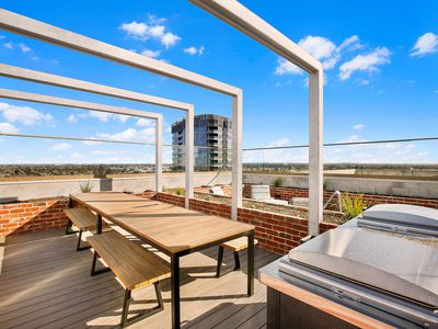 708/20 Wardens Walk, Coburg