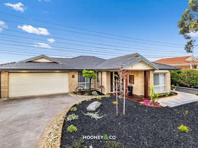 8 Belvoir Court, Cranbourne