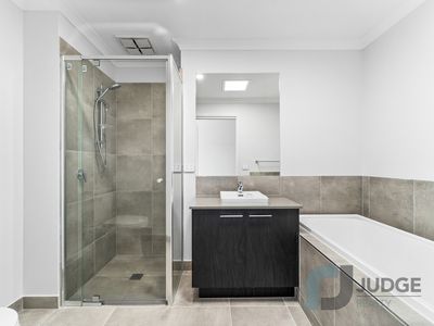 8 Sunnybank Road, Fraser Rise