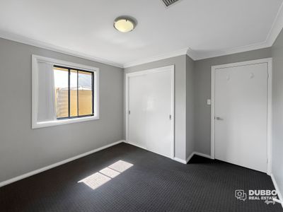 12 Glenshee Close, Dubbo