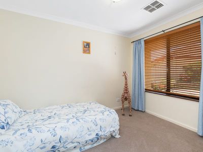 5 Amarina Close, Kenwick