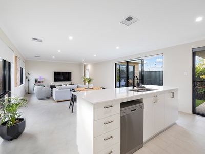 48 Halcyon Loop, Southern River