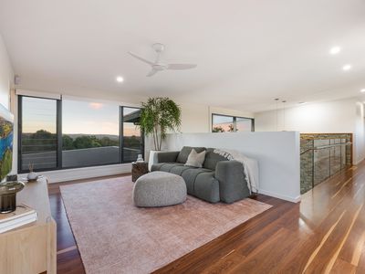 10 Kingfisher Crescent, Palmview