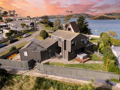 1 Magnetic Street, Port Chalmers