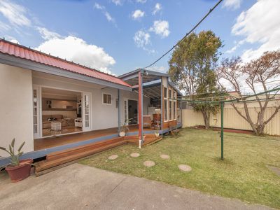 6 Stanwell Crescent, Ashcroft