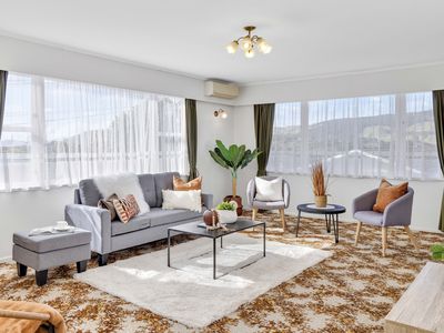 33A Saint Edmund Crescent, Tawa