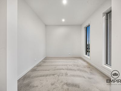 147 Yeungroon Boulevard, Clyde North