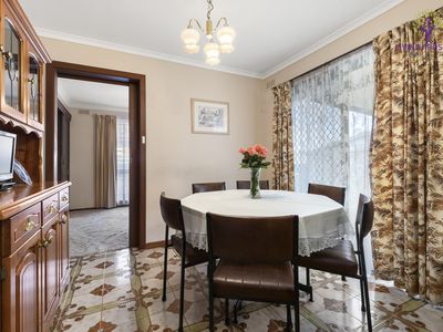 27 Strezlecki Grove South, Altona Meadows