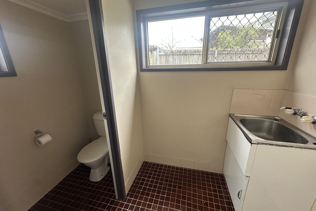 1 / 5 Woodford Street, Holland Park West