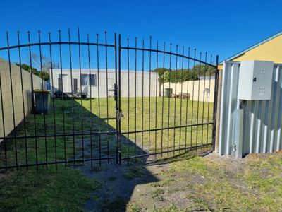 13 Whennen, Millicent