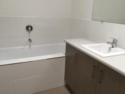 Unit 2 / 2 Wilson Crescent, Hoppers Crossing