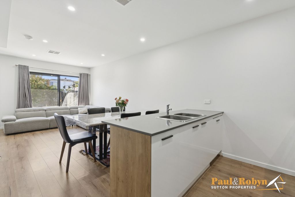 11C Woodberry Avenue, Coombs