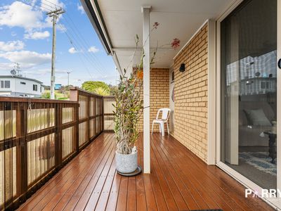 1 / 1 Alan Lade Place, Bridport