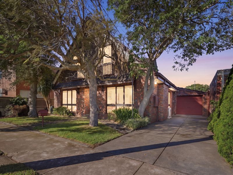 14 SEVES STREET, Altona