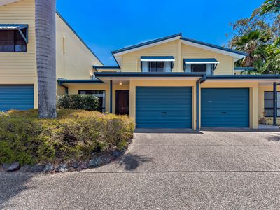 8 / 16 Beach Road, Cannonvale