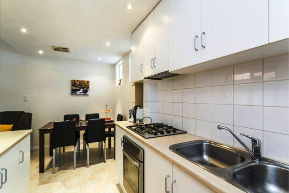 25 Tomsey Lane, Adelaide