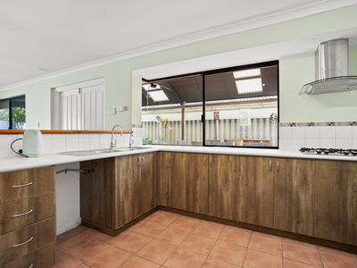 25 Seawind Drive, Rockingham