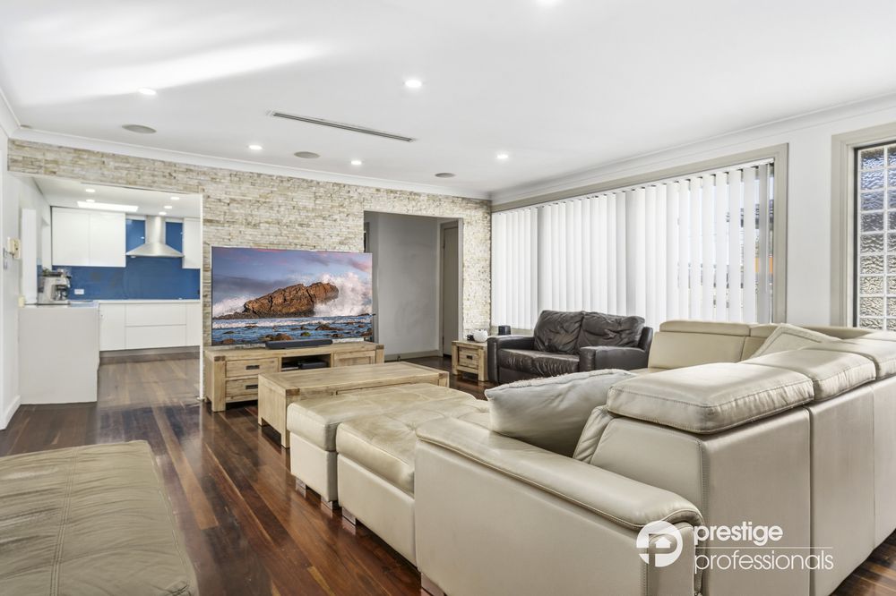 24 Governor Macquarie Drive, Chipping Norton