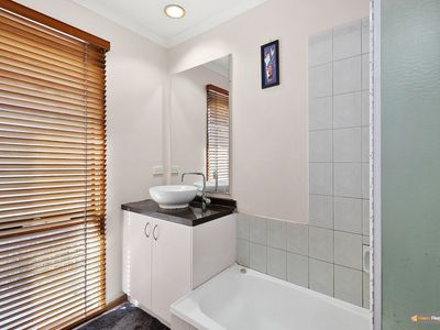 4 Mollisons Hill, Hampton Park
