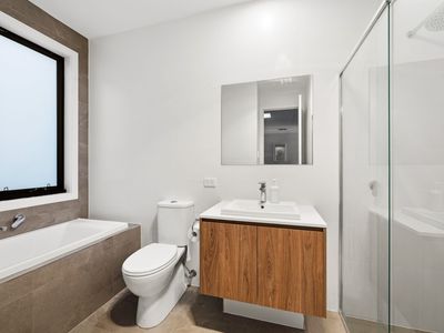 2 Lyle Court, Woodville