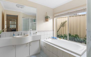 98 Yeramba Road, Summerland Point