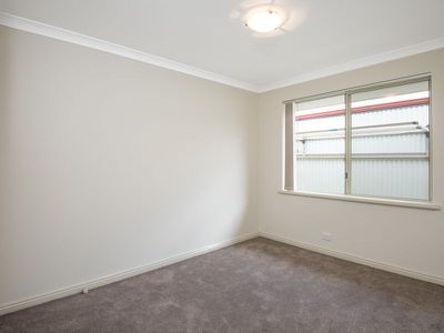 25 Longmore Parade, Broadwood