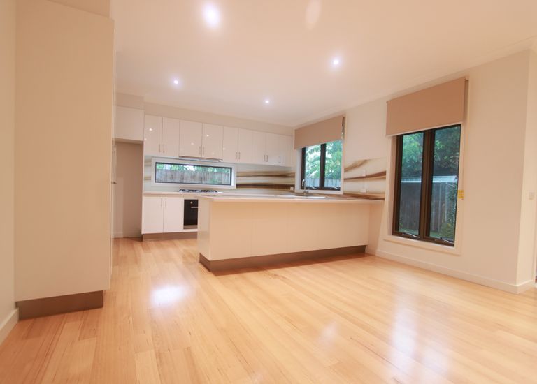 2 / 22 Sumersett Avenue, Oakleigh South