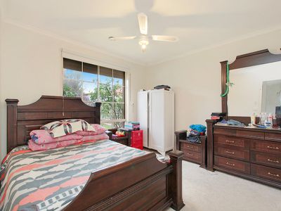 5 Oregon Crt, Narre Warren South
