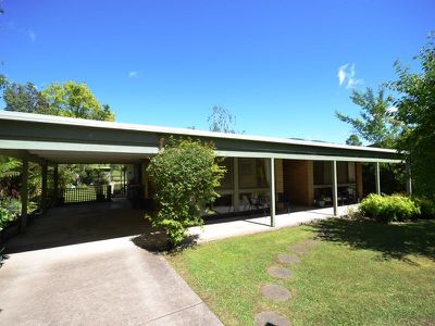 21 Simmonds Creek Road , Tawonga South