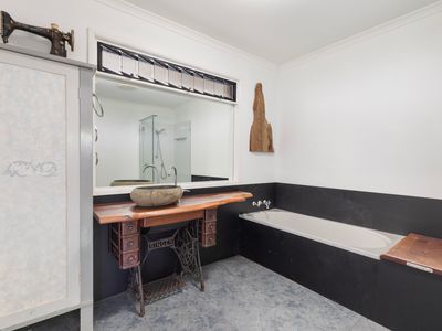 12 Kylie Court, Pomona