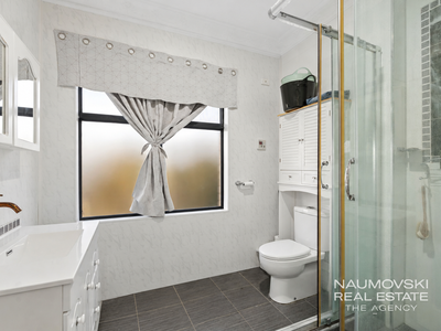 12 Meadowbank Way, Landsdale