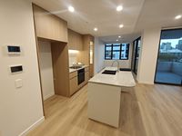 701 / 33 Railway Terrace, Milton