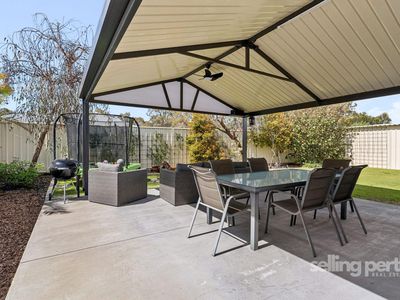 10 Teague Way, Lakelands