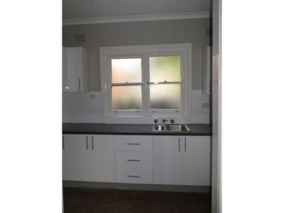 2 / 11 Bourke Street, North Wollongong