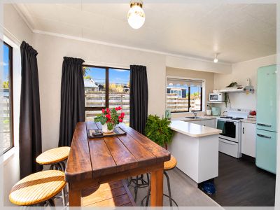 35 Edinburgh Terrace, Foxton Beach