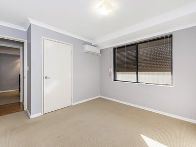 12 Holcombe Road, Warnbro