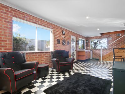 107 Noble Parade, Dalmeny